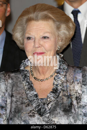 Niederländischen Königin Beatrix besucht die "Appeltjes van Oranje 2012" Preisverleihung des Oranje Fonds im Palast Noordeinde am 15. Mai 2012 in den Haag, Niederlande. Der Oranje-Fonds ist eine Stiftung-Stiftung und die größte im Bereich der Sozialhilfe in den Niederlanden. Es zielt darauf ab, die Teilhabe an der Gesellschaft zu fördern. Foto: Patrick van Katwijk Niederlande Stockfoto