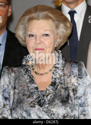 Niederländischen Königin Beatrix besucht die "Appeltjes van Oranje 2012" Preisverleihung des Oranje Fonds im Palast Noordeinde am 15. Mai 2012 in den Haag, Niederlande. Der Oranje-Fonds ist eine Stiftung-Stiftung und die größte im Bereich der Sozialhilfe in den Niederlanden. Es zielt darauf ab, die Teilhabe an der Gesellschaft zu fördern. Foto: Patrick van Katwijk Niederlande Stockfoto