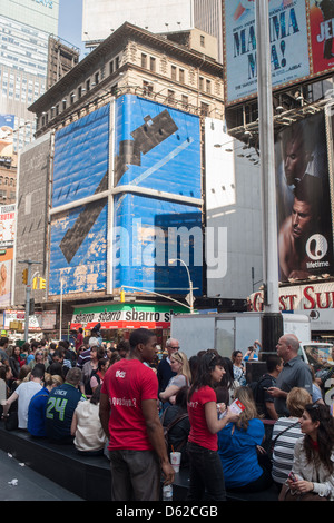 701 Seventh Avenue auf dem Times Square in New York Stockfoto