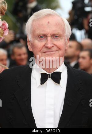 Regisseur John Boorman besucht die Premiere von 'You Ain 't gesehen nothin 'Yet' bei den 65. Filmfestspielen im Palais des Festivals in Cannes, Frankreich, am 21. Mai 2012. Foto: Hubert Boesl Stockfoto