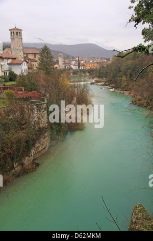 NATISONE Fluß, der durchquert die Stadt von Cividale del Friuli in Italien Stockfoto