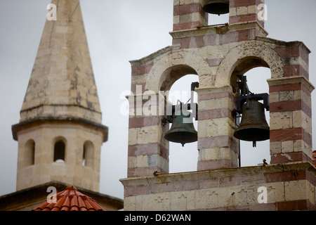 Kirche Bell Tower, Old Town, Budva, Montenegro, Europa Stockfoto