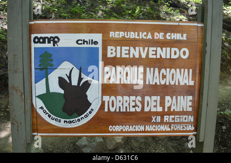 Torres del Paine Nationalpark Beschilderung Stockfoto