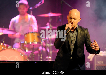 Isaac Slade The Fray führt at The Opera House Toronto, Kanada - 17.01.12 Stockfoto