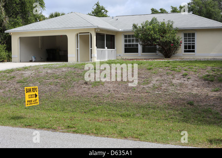 Ein Repo repossessed bankeigenen Haus Haus zum Verkauf in Florida in den USA Stockfoto