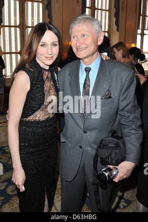 Elsa Zylberstein und Gast "Französischen kulturellen Auftrag Awards" statt auf dem Minister für Kultur - in Paris, Frankreich - 05.04.11 Stockfoto