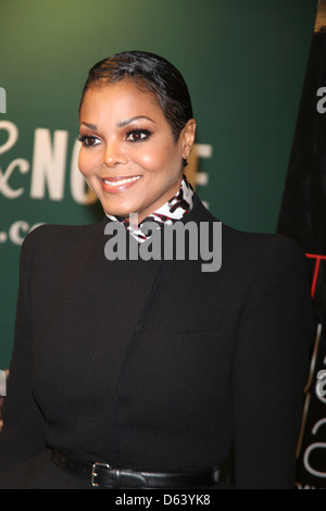 Janet Jackson besucht ihr Signierstunde für "wahre Sie: A Guide To zu finden und liebevolle Yourself" bei Barnes and Ble New York Stockfoto