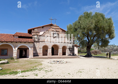 Mission San Antonio de Padua befindet sich im Tal der Eichen im kalifornischen Monterey County entlang der El Camino Real. Stockfoto