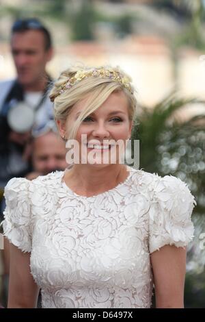 Schauspielerin Kirsten Dunst besucht die Photocall "On The Road" bei den 65. Filmfestspielen im Palais des Festivals in Cannes, Frankreich, am 23. Mai 2012. Foto: Hubert Boesl Stockfoto