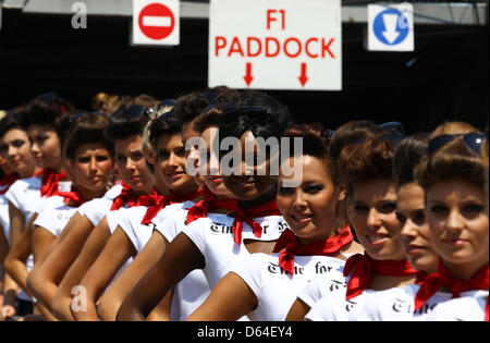 Grid Girls posieren im Fahrerlager an der F1 Rennstrecke von Monte Carlo, Monaco, 26. Mai 2012. Der Grand Prix statt findet am 27. Mai. Foto: Jens Buettner Dpa +++(c) Dpa - Bildfunk +++ Stockfoto