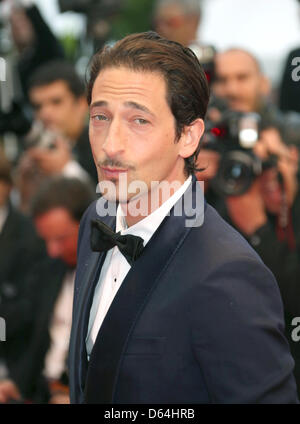 Schauspieler Adrien Brody kommt bei der Premiere von "Therese Desqueyroux" bei den 65. Filmfestspielen im Palais des Festivals in Cannes, Frankreich, am 27. Mai 2012. Foto: Hubert Boesl Stockfoto