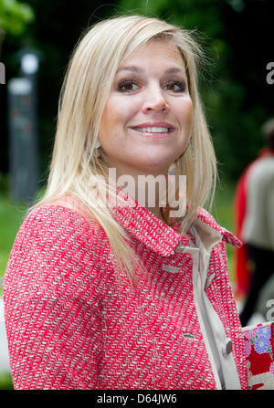 Prinzessin Maxima der Niederlande besuchen die Grabrede des prof.dr.ir. Gert van Dijk über Mikrofinanz an der Nyenrode Business University in Breukelen, Niederlande, 29. Mai 2012. Foto: Patrick van Katwijk Niederlande Stockfoto