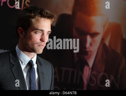 Britischer Schauspieler Robert Pattinson kommt zur Premiere seines Films "Cosmopolis" im Kino International in Berlin, Deutschland, 31. Mai 2012. Foto: Jens Kalaene Stockfoto