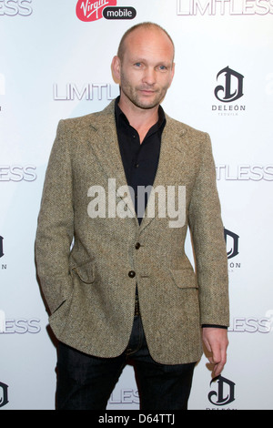 Andrew Howard The New Yorker Premiere von "Grenzenlos" - in Ankunft New York City, USA - 08.03.11 Stockfoto