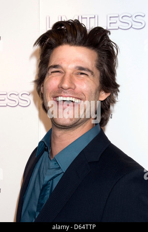 Johnny Whitworth The New Yorker Premiere von "Grenzenlos" - in Ankunft New York City, USA - 08.03.11 Stockfoto