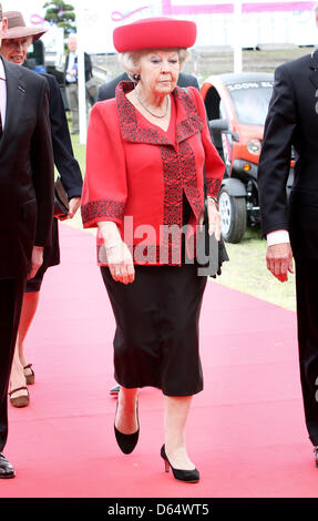 Königin Beatrix der Niederlande besucht das 100. Jubiläumstreffen der holländischen lokalen Behörden Gesellschaft (VNG - Vereniging Nederlandse Gemeenten) in den Haag, Niederlande, 5. Juni 2012. Foto: Patrick van Katwijk / Niederlande, Stockfoto