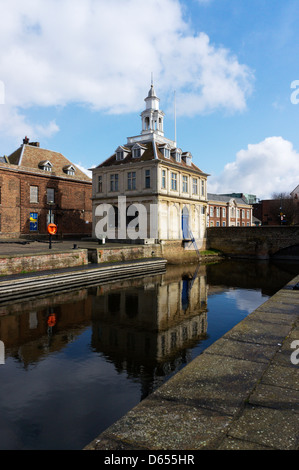 Im 17. Jahrhundert entworfen Zollhaus am Purfleet Quay, King's Lynn, von Henry Bell. Stockfoto