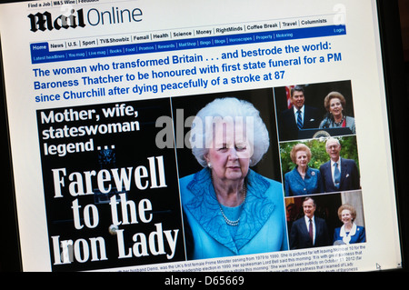 Der Tod von Margaret Thatcher verkündete auf der Website der Zeitung Daily Mail. Stockfoto