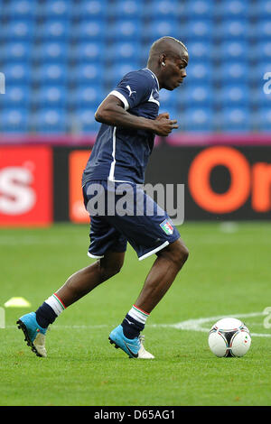 Italiens Mario Balotelli Praktiken für die Euro 2012 im Stadion Miejski in Posen, Polen, 13. Juni 2012. Foto: Revierfoto Stockfoto