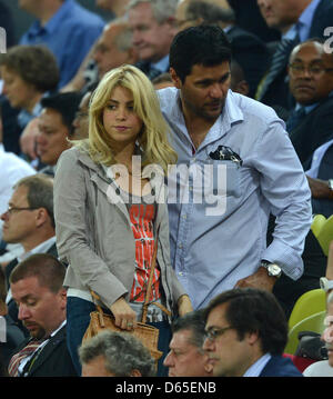 Kolumbianische Sängerin Shakira, Freundin von Spaniens Gerard Pique, gesehen auf der Tribüne während der UEFA EURO 2012-Gruppe C Fußball match Kroatien Vs Spanien im Arena Gdansk in Danzig, 18. Juni 2012. Foto: Marcus Brandt Dpa (siehe Kapitel 7 und 8 der http://dpaq.de/Ziovh für die UEFA Euro 2012 Geschäftsbedingungen &) +++(c) Dpa - Bildfunk +++ Stockfoto