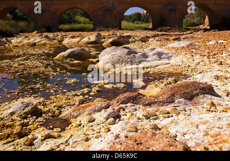 Brücke über den Rio (Fluss) Tinto in Niebla Stockfoto