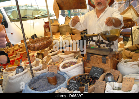 Französischen Markt Collioure Südfrankreich Stockfoto