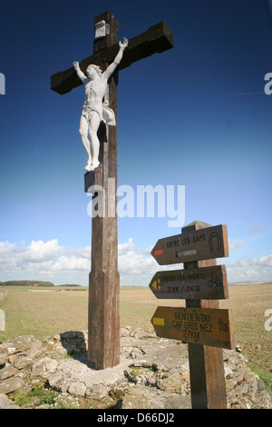 Ein am Straßenrand Kalvarienberg oder Kreuz in Frankreich Stockfoto