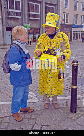 CORNWALL; TRURO; SAMMELN FÜR MARIE CURIE CANCER CARE Stockfoto