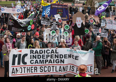 Glasgow, Schottland. Samstag, 13. April 2013.  Schrott, Trident Atomraketen Demonstration in George Square und umliegenden Straßen in Glasgow.Credit: Jeremy Sutton-Hibbert Alamy Live News Stockfoto