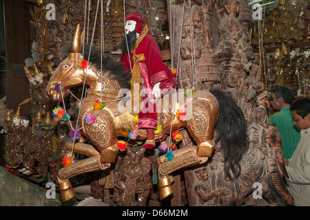 Puppe zu verkaufen, Mann auf einem Pferd, Mandalay, Myanmar (Burma) Stockfoto