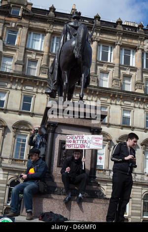 Glasgow, Schottland. Samstag, 13. April 2013.  Schrott, Trident Atomraketen Demonstration in George Square und umliegenden Straßen in Glasgow.Credit: Jeremy Sutton-Hibbert Alamy Live News Stockfoto