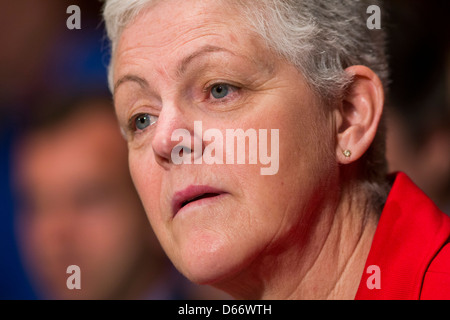 Gina McCarthy während ihrer Anhörung der Environmental Protection Agency (EPA) zu führen. Stockfoto