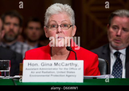 Gina McCarthy während ihrer Anhörung der Environmental Protection Agency (EPA) zu führen. Stockfoto