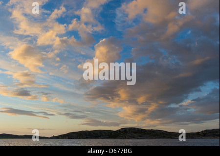 Sonnenuntergang am Küstenlandschaft, Lauvsnes, Flatanger Kommune, Nord-Tröndelag Fylke, Norwegen Stockfoto