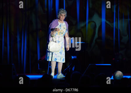 Lincoln, Kalifornien, USA. 13. April 2013. Vicki Lawarence als Momma führt im Thunder Valley Casino Resort in Lincoln, Kalifornien auf Arpil 13, 2013 Stockfoto