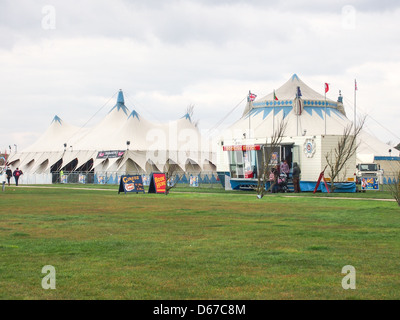 Das Zirkuszelt und Buchungsbüro von Billy Smart Zirkus Stockfoto