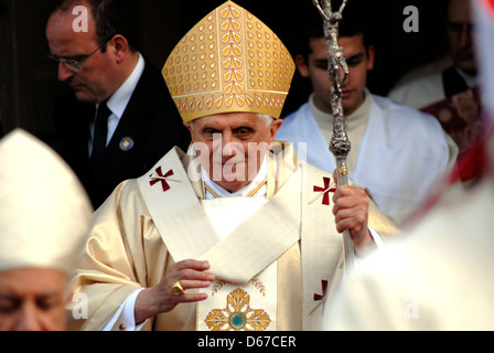 Katholizismus; Kirche; Italien; Wanderfalken; Philosophie; Papst; Religionangelus; katholische; fest; Christian; Religion; religiöse; Stockfoto