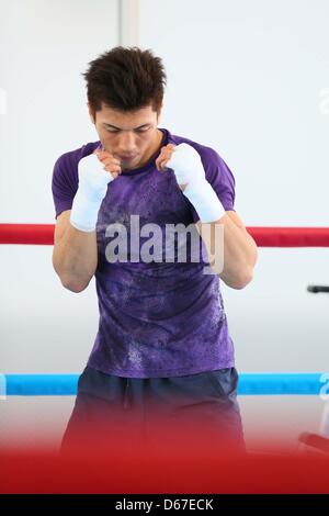 Ryota Murata (JPN), 13. April 2013 - Boxen: Ryota Murata von Japan, während Übung bei Misako Boxing Gym, Tokio, Japan. (Foto: AFLO SPORT) Stockfoto