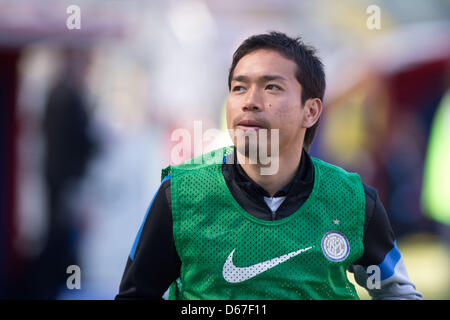 Yuto Nagatomo (Inter), 14. April 2013 - Fußball / Fußball: Yuto Nagatomo von Inter erwärmt sich während des Spiels italienische "Serie A" zwischen Cagliari 2: 0 Inter Mailand im Stadio Nereo Rocco in Triest, Italien. (Foto von Enrico Calderoni/AFLO SPORT) Stockfoto