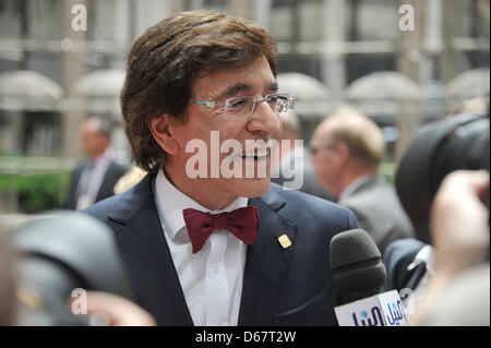 Belgien Premierminister Elio Di Rupo kommt auf dem Europäischen Gipfel in Brüssel, Belgien, 28. Juni 2012. Leiter der Staaten wird versuchen, eine überzeugende Antwort auf die Schuldenkrise während des Gipfels findet am 28. und 29. Juni liefern. Berichte sagen, dass die europäischen Staats-und Regierungschefs in Brüssel am 28. Juni 2012 zu einem zweitägigen Gipfel versammelt waren, die mit hohe Erwartungen konfrontiert ist bu Stockfoto