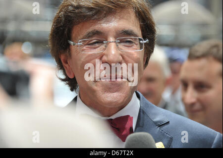 Belgien Premierminister Elio Di Rupo kommt auf dem Europäischen Gipfel in Brüssel, Belgien, 28. Juni 2012. Leiter der Staaten wird versuchen, eine überzeugende Antwort auf die Schuldenkrise während des Gipfels findet am 28. und 29. Juni liefern. Berichte sagen, dass die europäischen Staats-und Regierungschefs in Brüssel am 28. Juni 2012 zu einem zweitägigen Gipfel versammelt waren, die mit hohe Erwartungen konfrontiert ist bu Stockfoto