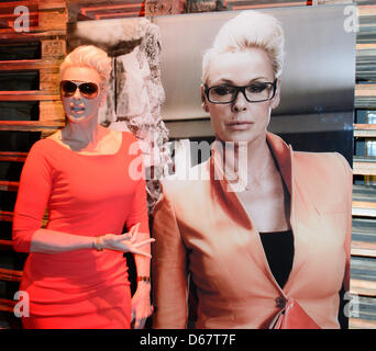 Brigitte Nielsen - Premiere "Den Schlüssel" / Jaguar F-Type im E-Werk in Berlin. Stockfoto