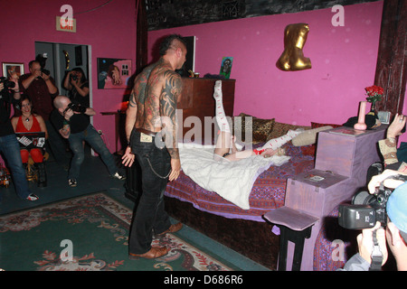 Dave Bautista während einer Aufzeichnung der Show Dr. Susan Block im Mutterleib Room broadcast-Studios Los Angeles, Kalifornien - 12.12.11 Stockfoto