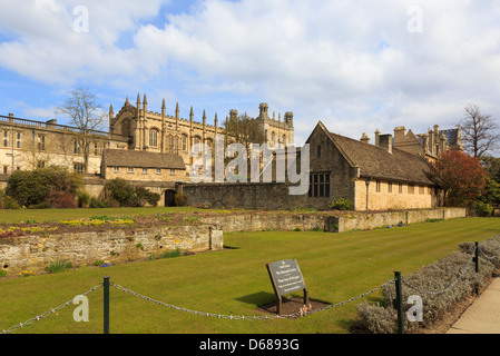 Christ Church College Kathedrale Kapelle aus über Krieg Gedenkgarten in Oxford, Oxfordshire, England, UK, Großbritannien Stockfoto