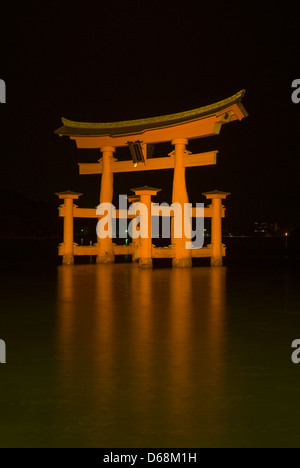 Torii, Itsukushima-Jinja, Miyajima, Hatsukaichi, Hiroshima, Japan Stockfoto