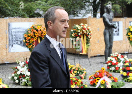 Ehemaliger polnischer Botschafter in Deutschland Janusz Reiter hält eine Rede bei einer Festveranstaltung anlässlich der 68. Jahrestag der 1944-Attentat auf Adolf Hitler im Bendlerblock in Berlin, Deutschland, 20. Juli 2012. Der Bendlerblock diente als Hauptquartier der Wehrmacht Offiziere, die den 20 Juli Plot gegen Adolf Hitler durchgeführt. Foto: WOLFGANG KUMM Stockfoto