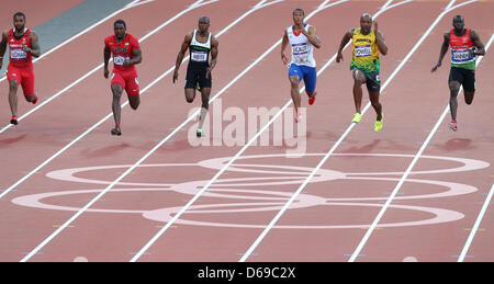 Keston Bledman von Trinidad und Tobago (L-R), Justin Gatlin der Vereinigten Staaten konkurriert Ben Youssef Meite der Côte d ' Ivoire, Jimmy Vicaut Frankreichs, Jamaikas Asafa Powell und Suwaibou Sanneh in die Männer 100m Halbfinale während der London 2012 Olympische Spiele Leichtathletik, Leichtathletik-Veranstaltungen im Olympiastadion, London, Großbritannien, 5. August 2012. Foto: Friso Gentsch Dpa +++(c) dp Stockfoto