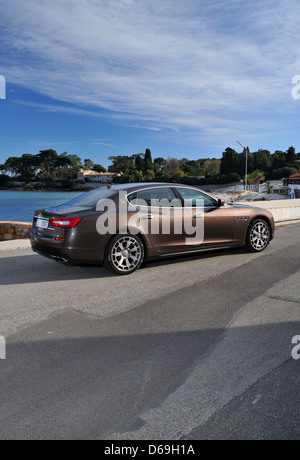 2013 Maserati Quattroporte an der französischen Riviera Stockfoto