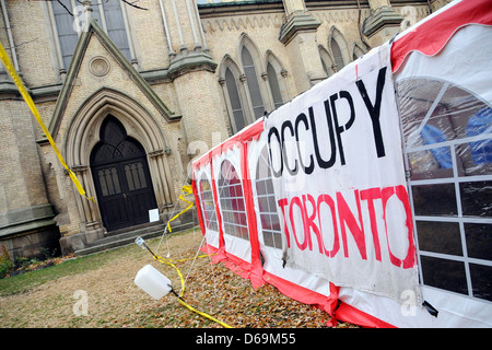 Atmosphäre Occupy Toronto Tag 25 in St. James Park, in einer Zeltstadt Toronto, Kanada - 09.11.11 umgewandelt wurde Stockfoto