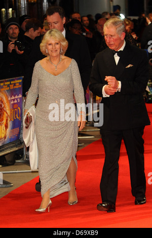 Camilla Herzogin von Cornwall und Charles Prince Of Wales Royal Film Performance: Hugo in D im Odeon Leicester Square Stockfoto